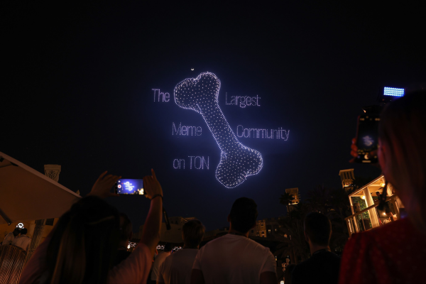 Record-Breaking 1,500 LED Drones Light up Dubai at Token2049, Organized By DOGS and Notcoin