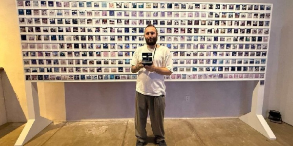 'Moments of the Unknown': Justin Aversano Shares Globetrotting Love Letter to Humanity 'Moments of the Unknown': Justin Aversano Shares Globetrotting Love Letter to Humanity