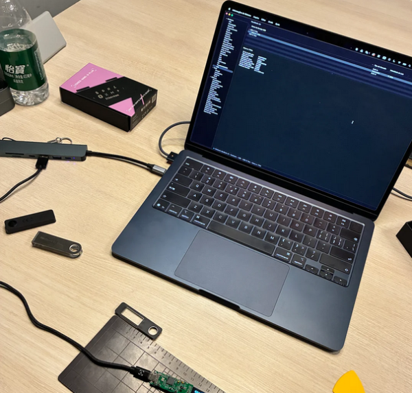 Cybersecurity researcher uncovers fake Ledger sold on Chinese marketplace