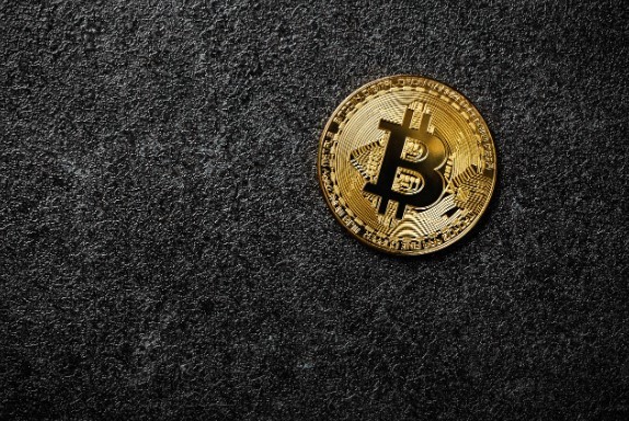 Anthropic Just Locked Up 3.5 Gigawatts of AI Power: Bitcoin Miners Are Selling Their BTC to Pivot Into the Same Business Anthropic Just Locked Up 3.5 Gigawatts of AI Power: Bitcoin Miners Are Selling Their BTC to Pivot Into the Same Business